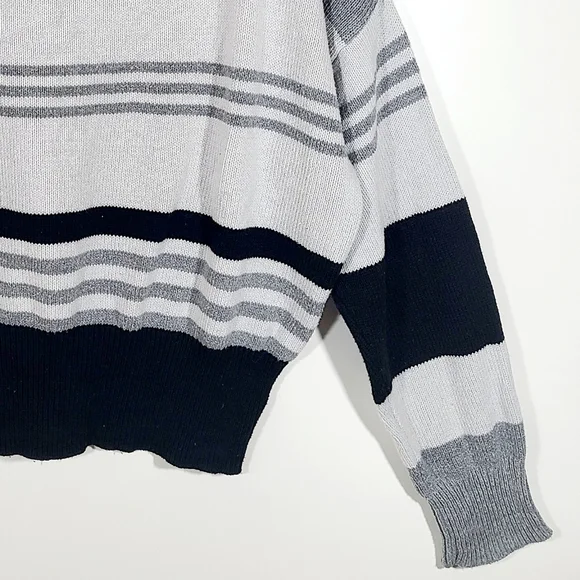 Lucky Brand Women’s gray black striped sweater - Picture 10 of 13